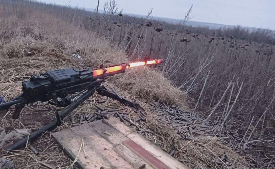 ロシア軍はNSV 12.7mm MGバレルを継続射撃で破壊した。