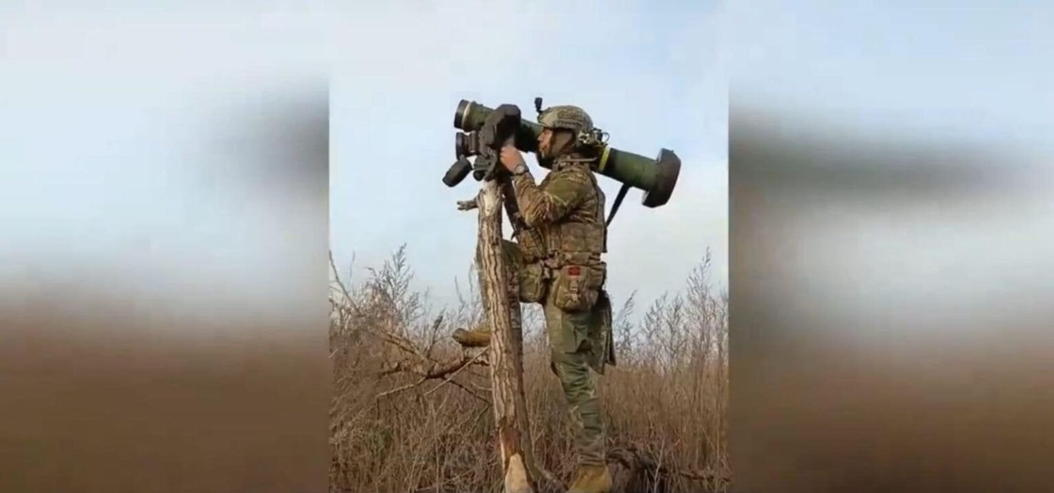 ヴフレダル付近で単独作業中のウクライナ空挺部隊とそのパートナーがロシア車両40台を撃破した。 彼は「血の味がする」。