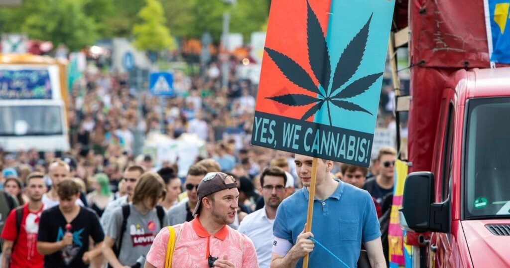 ドイツで大麻が合法化されましたが、この国で合法化されるまでどれくらいかかると思いますか?