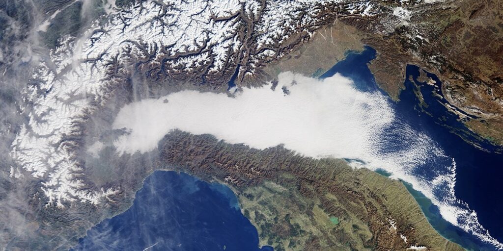 イタリア北部で最近私たちが吸っている空気のせいで、私たちの寿命が通常よりも短くなっている