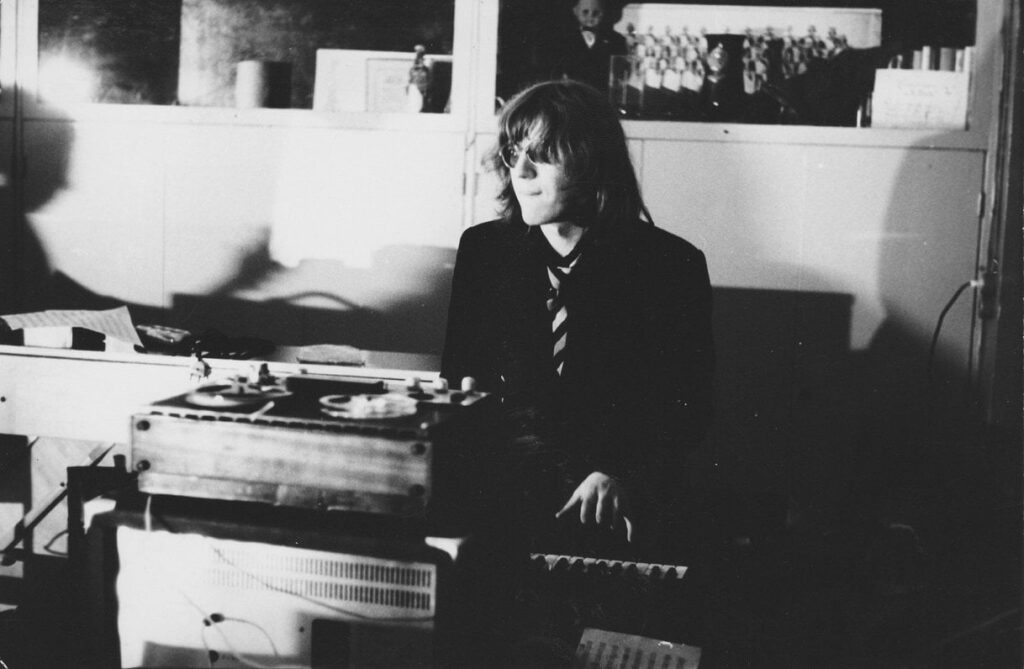 グループ「ペルコンズ」の創設者、作曲家ジュリス・クラコフス氏が死去