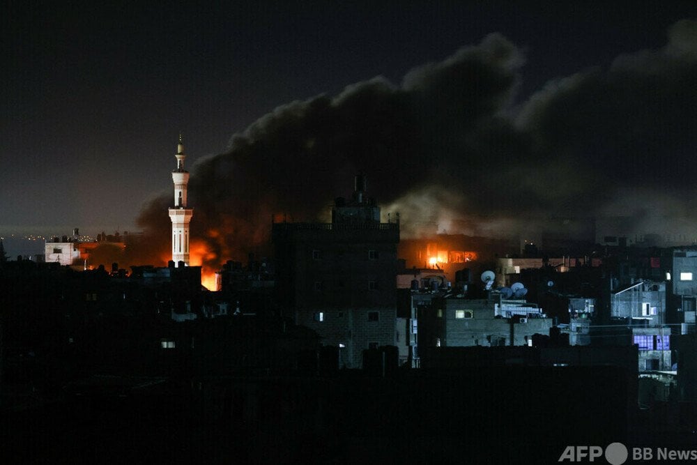 ガザ南部ラファへの未明の空爆で100人死亡 ハマス保健当局