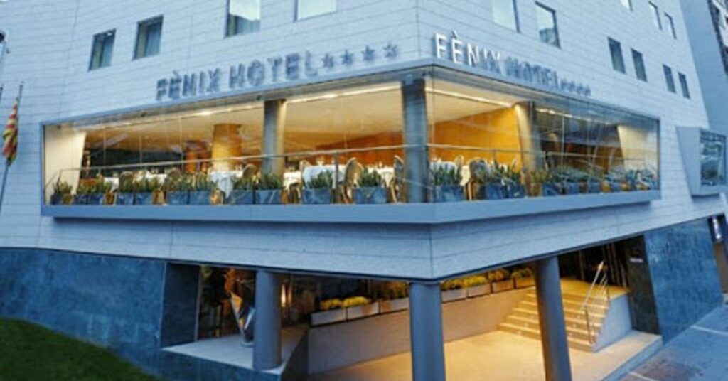 エスペリアは、フェニックス ホテルでの雇用を可能な限り維持することを保証します。