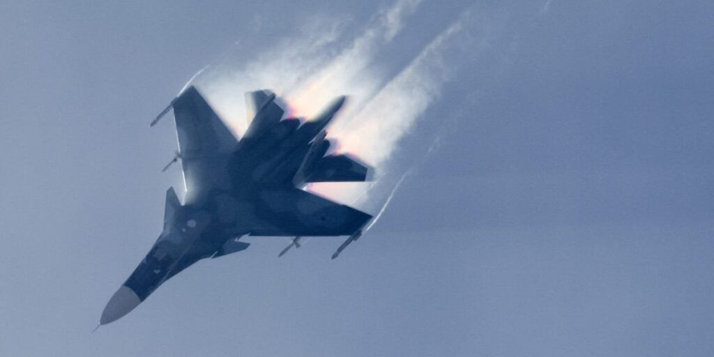 ウクライナ、一朝にロシア戦闘機3機を撃墜、空軍長官が発表