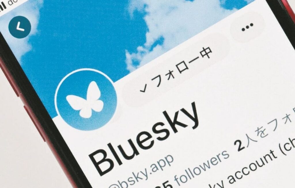 ツイッター創始者が支援する「ブルースカイ」ってどんなSNS？ マスク氏が「改悪」したXの対抗馬になれるか