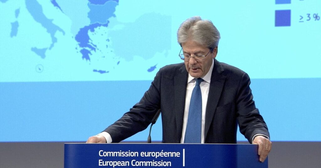 EU委員会はイタリア（0.9％から0.7％）とユーロ圏（1.2％から0.8％）の成長率予測を下方修正