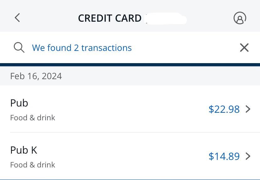 タンペレの低層バーパブ、最初の料金はバーガーとフライドポテトでした。  2本目はブランビール2杯分。  🇫🇮