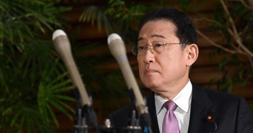 岸田内閣支持率、最低14％ 不支持率82％ 毎日新聞世論調査