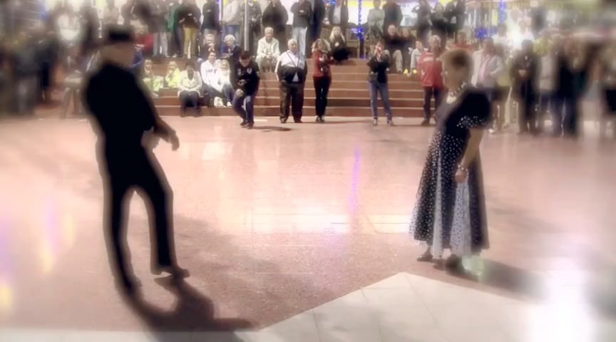 二人のアイオが上手に踊ったパソドブレ