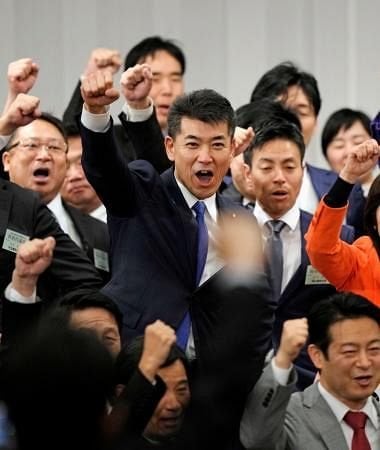 立民・泉代表「政権交代を実現」 党大会、金権政治一掃を主導