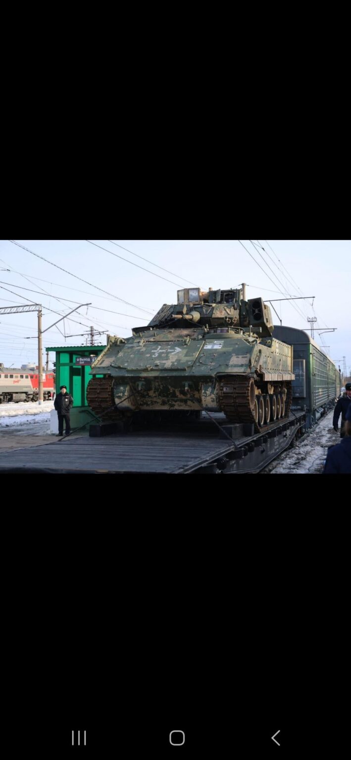 ブラッドリーはカルーガ駅でロシア人に捕らえられた。