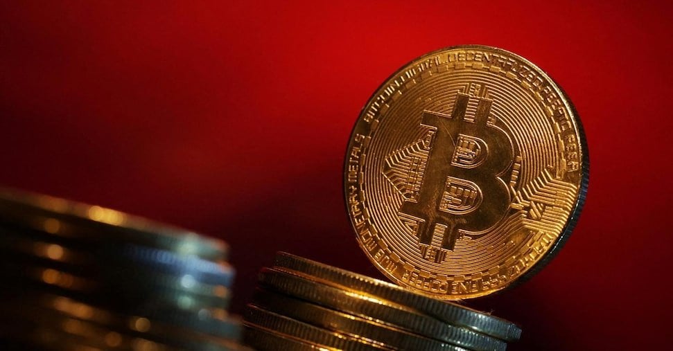 ブレーキのないビットコインは5万2000ドル。  1か月でETFは30億ドルを調達