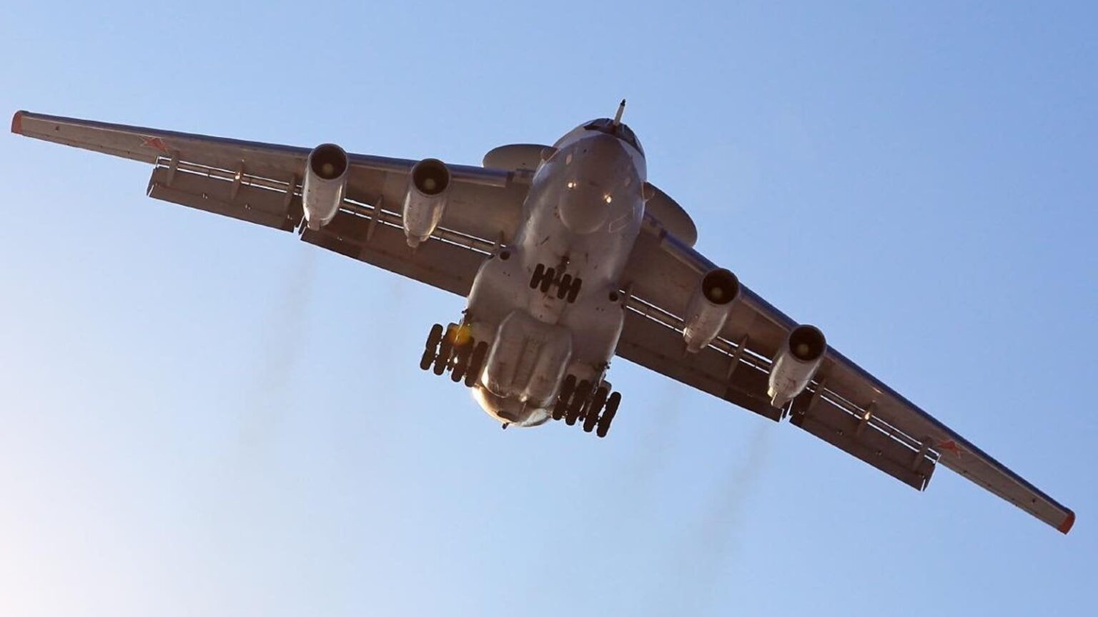 信じられないことに、ロシア空軍は貴重なA-50レーダー機をまた1機失った