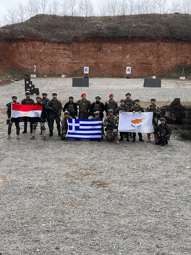 2024年2月22日から3月1日まで、2024年に向けたギリシャ・キプロス・エジプト共同行動計画の枠組みの中で、エジプトから士官4名、キプロスから士官1名、下士官1名の訓練が「YPLCHOU ZOGKOU」キャンプで行われた。 GEORGIOU」（ネア・サンタ・キルキス）