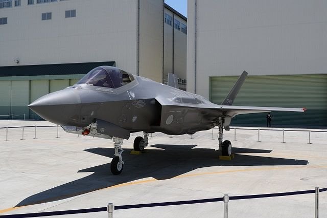 既に防衛費の半分を占める「兵器ローン」 ますます借金しやすくする法が成立、防衛費全体が膨れ上がる恐れ