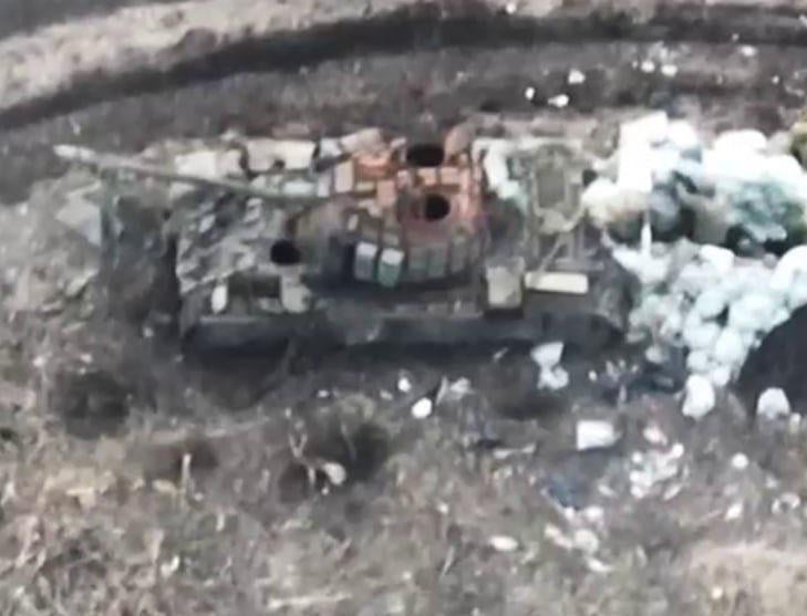 ロシアのT-54B主力戦車(MBT)が、ドネツク州ノヴォミハイリフカ村へのロシアによる別の攻撃で破壊された。 これは、2024 年 2 月初旬以来、東部戦線における T-54/55 の損失が 4 回目 (視覚的に記録されている) です。