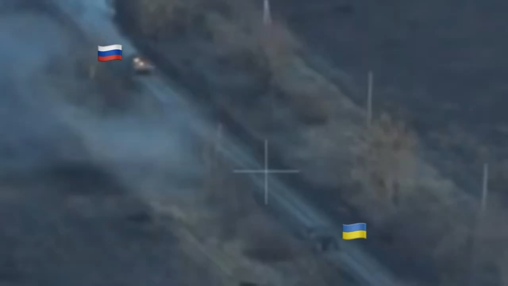 ウクライナ戦車がアヴデエフスキー方向の至近距離でロシア歩兵戦闘車を砲撃