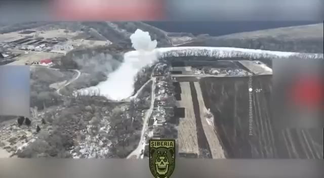 シベリア大隊は、ベルゴロド州ゴルコフスキー村付近で破壊したロシア軍BMP-1Kの映像を公開した。