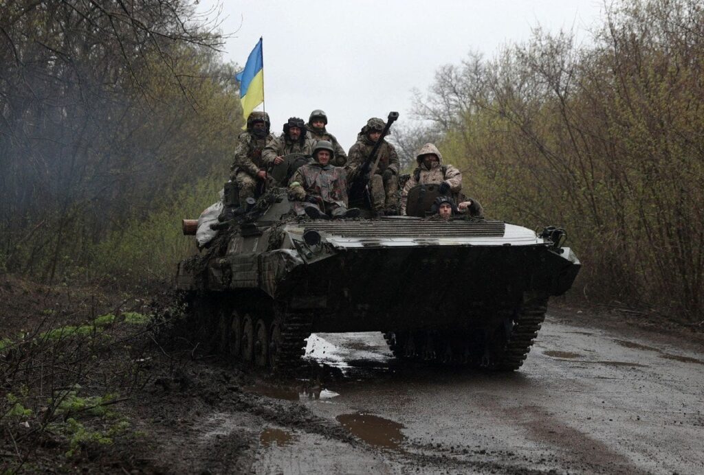 ロシアは1日で780人の軍隊、10台の戦車、21台のAPVを失う：キエフ