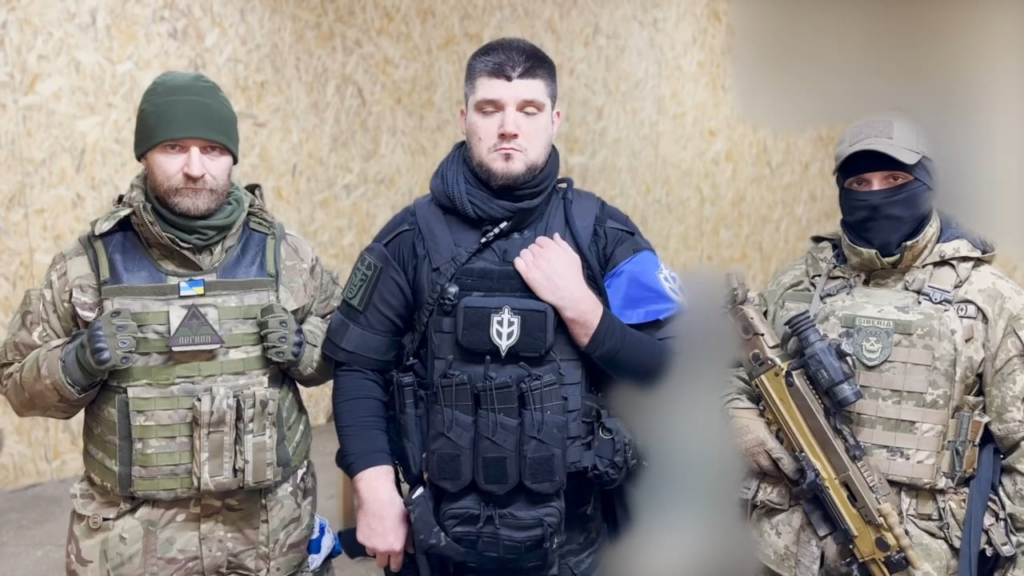 ロシア解放軍の代表者らはプーチン大統領へのアピールを発表した。  「あなた方はとっくの昔に正統性を失っている。ロシアが即時かつ根本的な変化を必要としているのは誰の目にも明らかだ。ロシアでは当局の大幅な変革の必要性が待ち望まれている。」