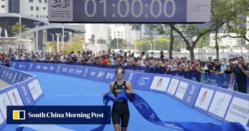 英国トライアスロン優勝者を讃えるスペイン国歌を演奏し香港当局が謝罪