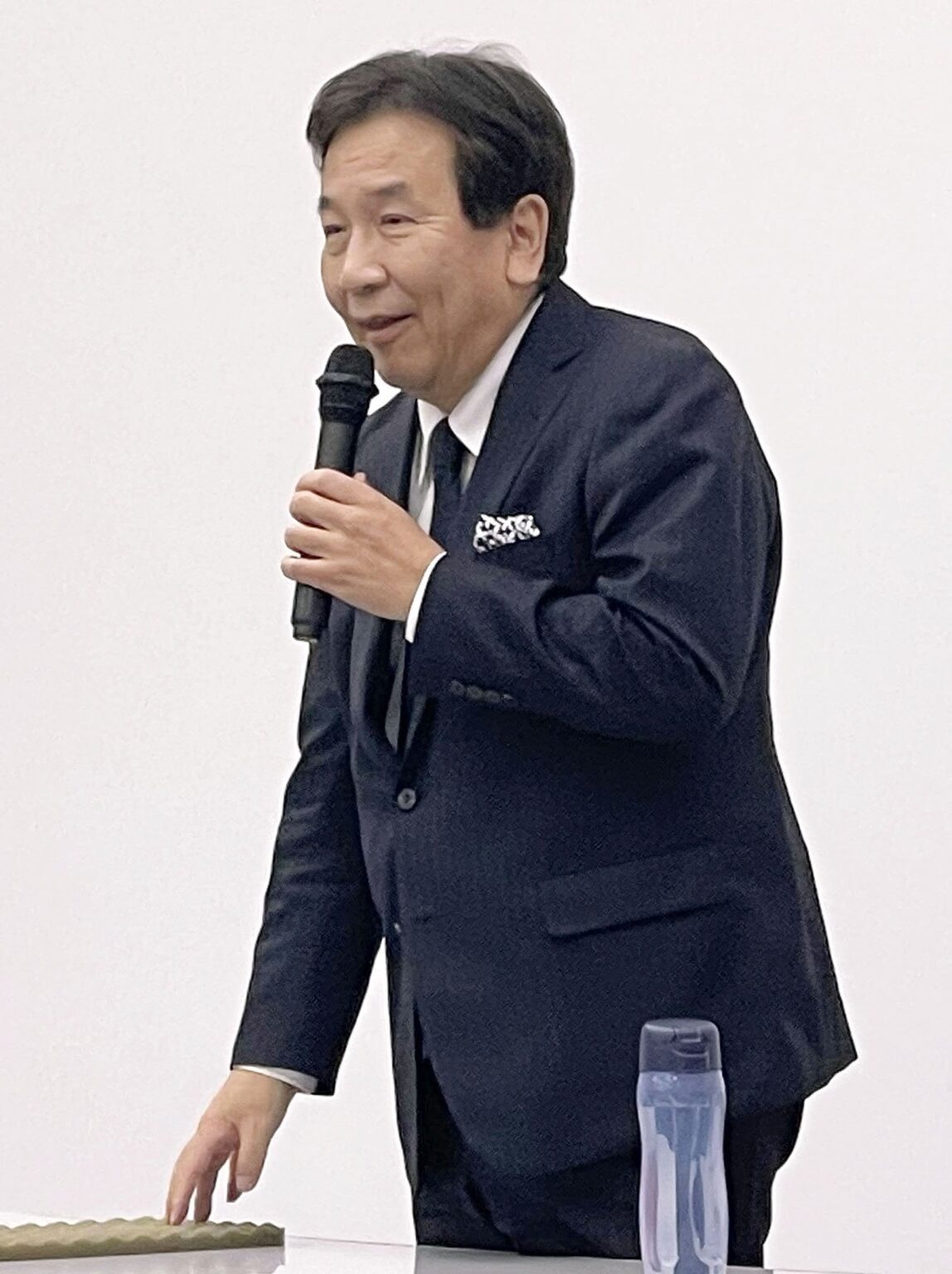 枝野氏、初の女性首相を警戒 衆院解散は「岸田氏交代後」