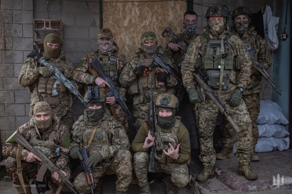ウクライナ軍第141独立歩兵旅団の装備の整った兵士たち - 2024年3月。