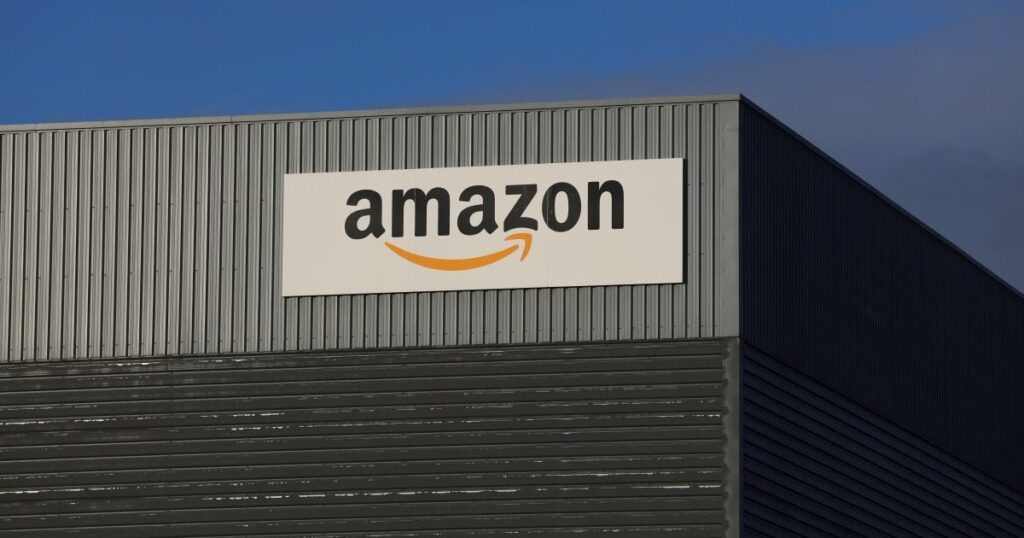 「1日13時間、休憩なしで働く」のに「労働者と認めてくれない」…アマゾンの過酷配達に苦しむドライバーたち