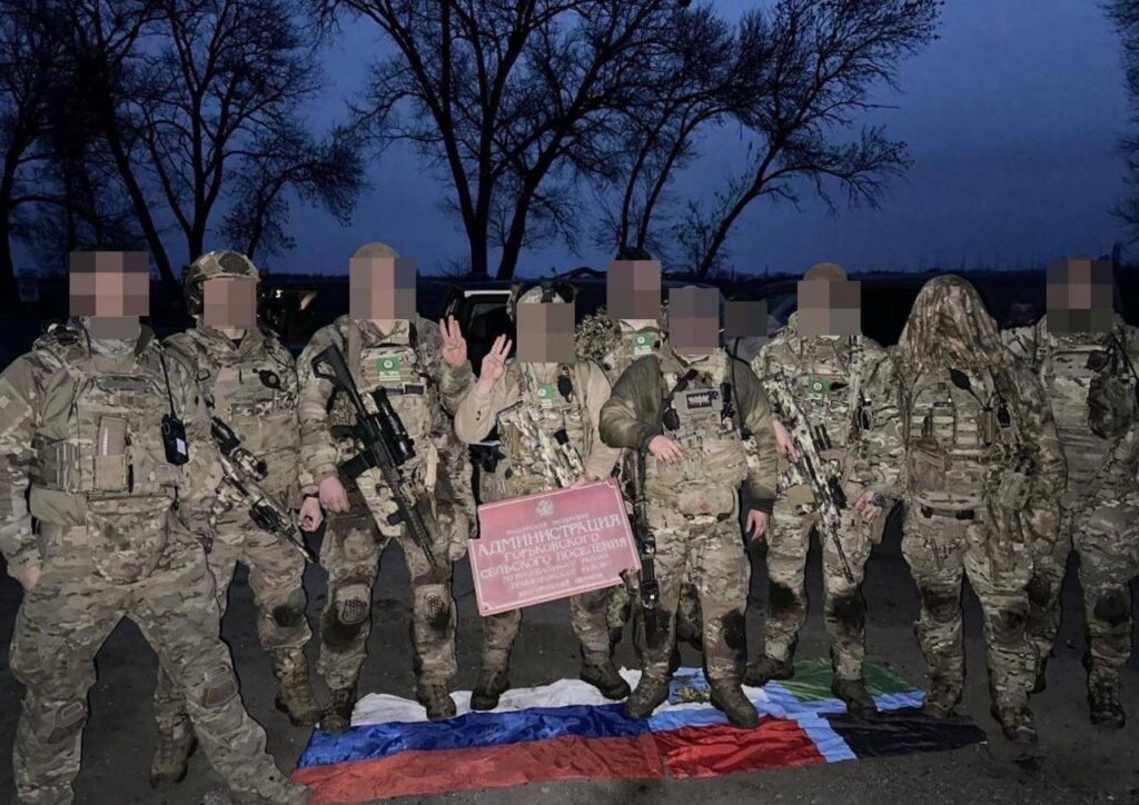 ロシア解放軍の部隊はチェチェン共和国イッケリアからのボランティアとともに現在、ベルゴロド州ゴルコフスキー村を支配している