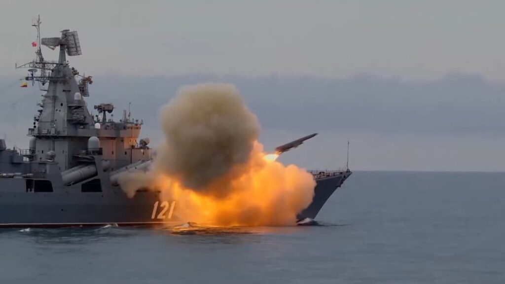 プーチンの誤算、傷だらけでクリミア半島から逃げ出す黒海艦隊