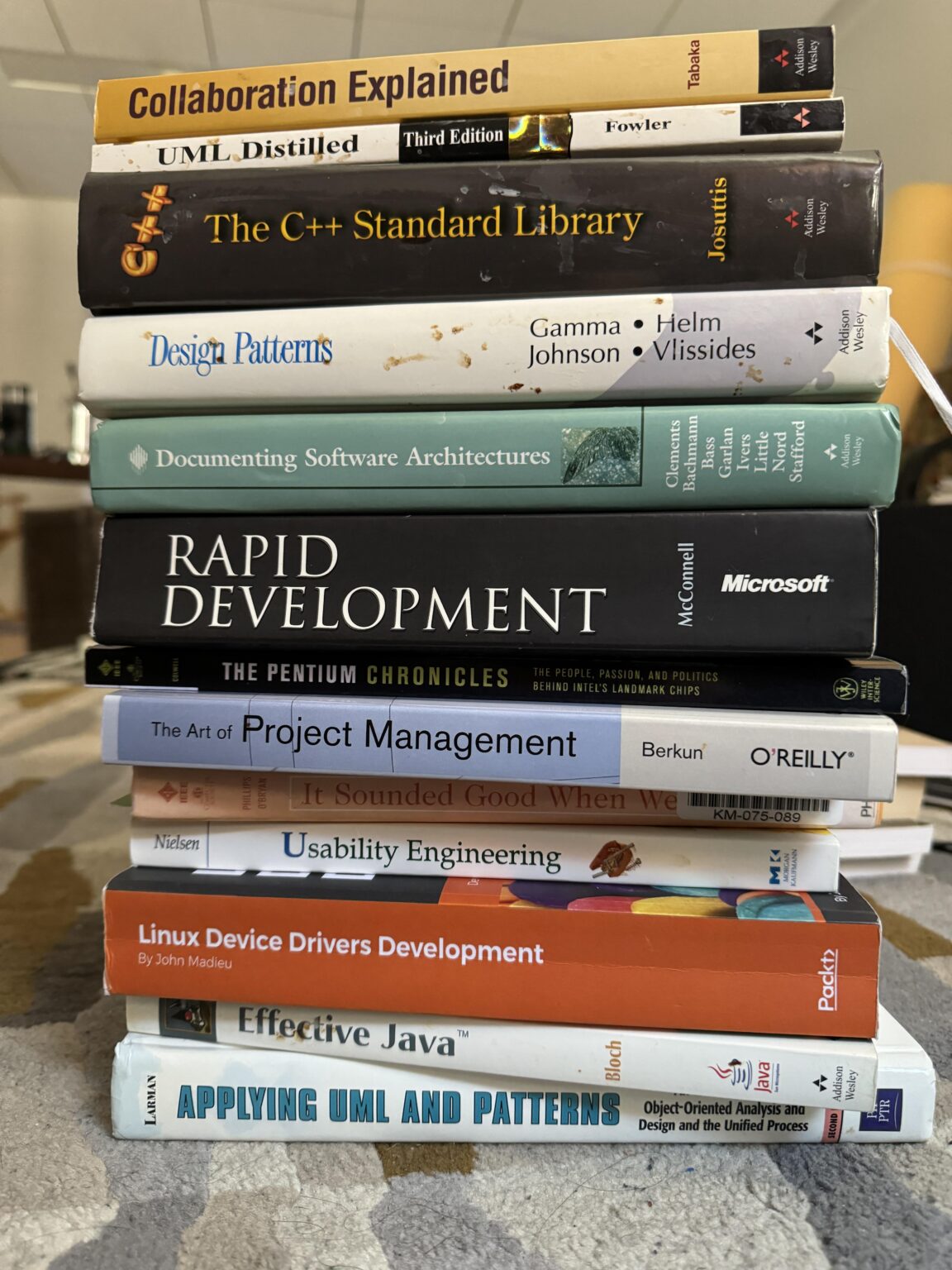 古い技術書をどうするか