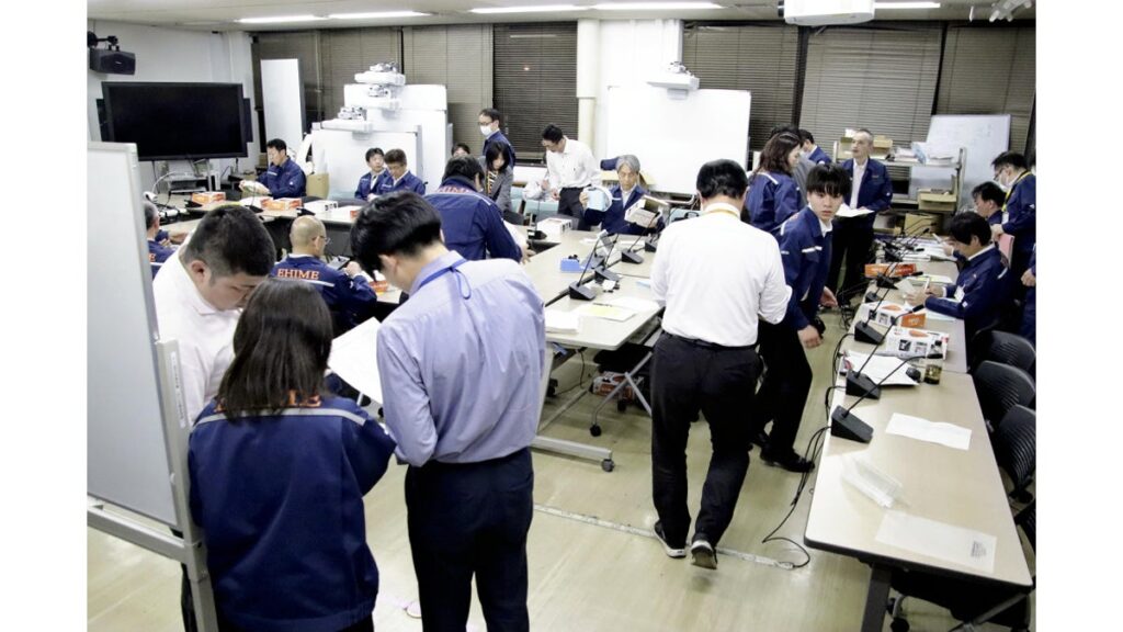 [社会] 愛媛県内でけが人の情報、複数人が救急搬送される…震源は南海トラフ巨大地震の想定震源域内