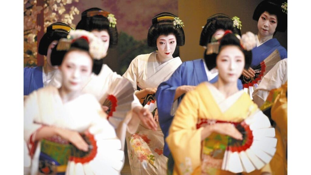 [#kyoto] 「宮川音頭」が開いた芸妓への道…あこがれを胸に踊る妹、９１歳「姉」が見守る