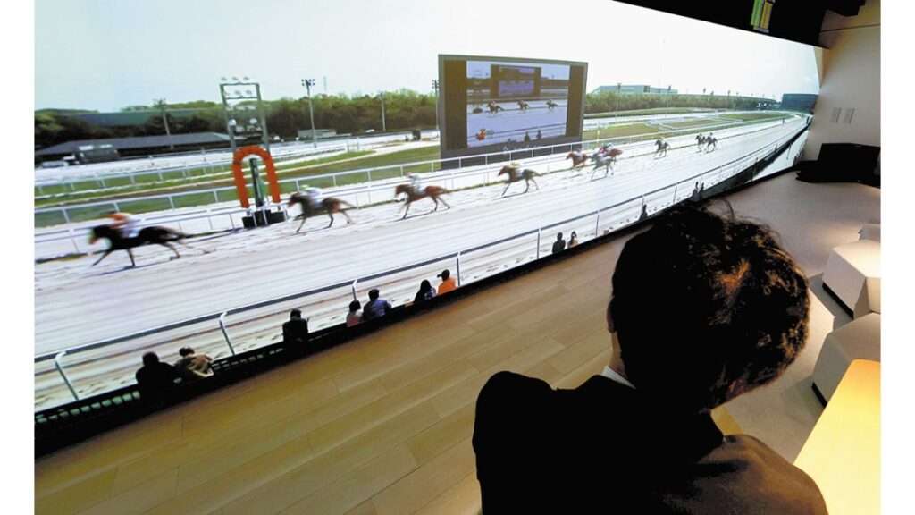 [ニュース] 臨場感まるで競馬場 名古屋