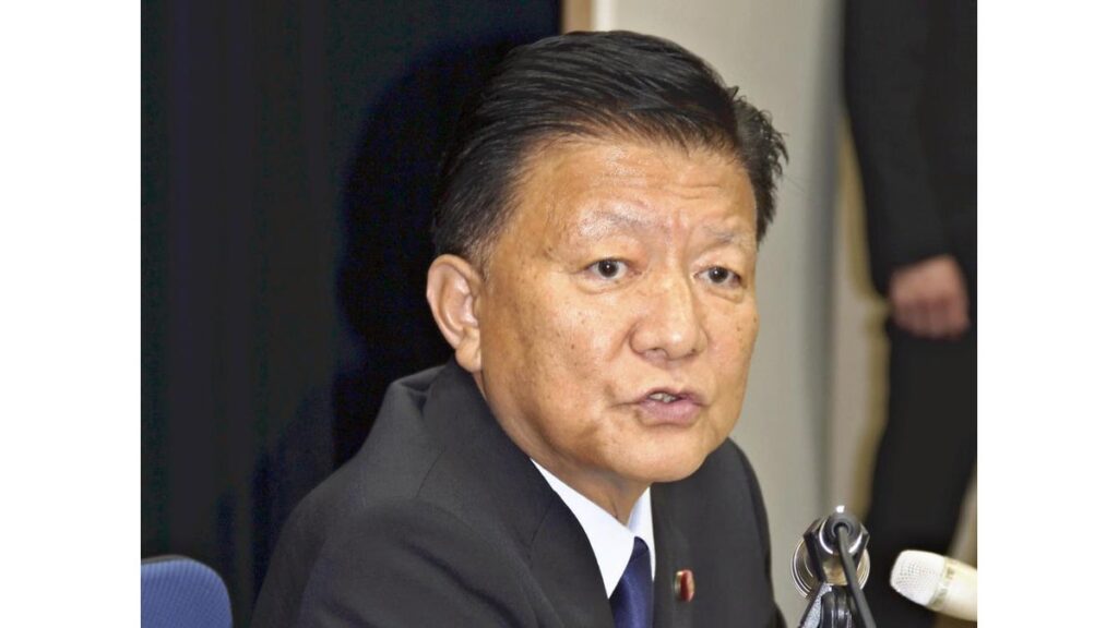 [政治] 新藤経済再生相、靖国神社を参拝…「みたまに尊崇の念込めた」