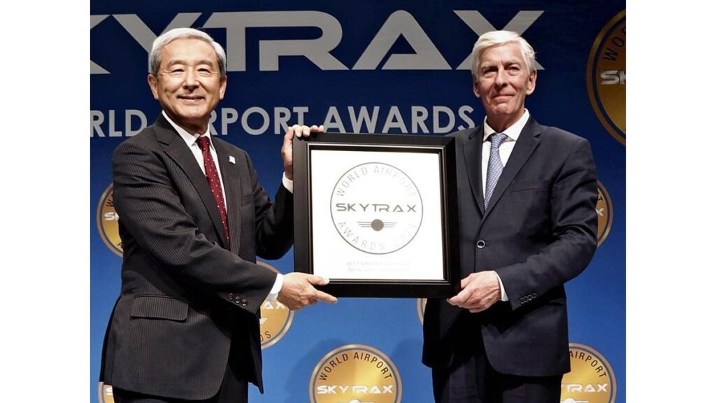 [経済] 世界の空港格付け、成田空港が「スタッフ部門」で再び１位獲得…「日頃の努力とプロフェッショナリズムの結晶」