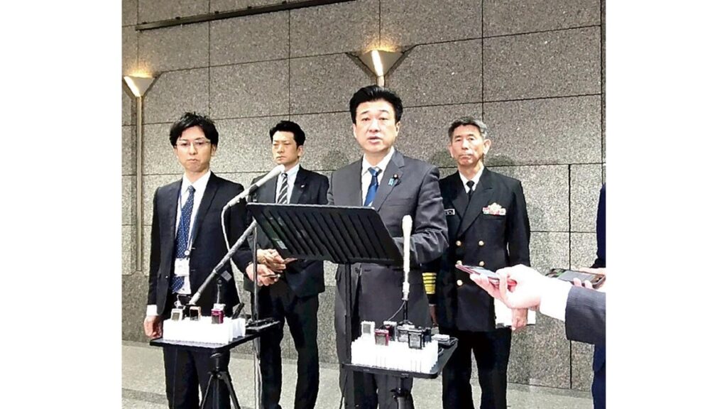 [社会] 墜落した海自ヘリ２機、機体の主要部は海底…もう１機の搭乗員ら聴取で原因調査