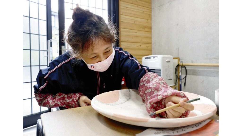 [ニュース] 事故後の人生を支えた陶芸で「集大成見せる」…福知山線脱線１９年