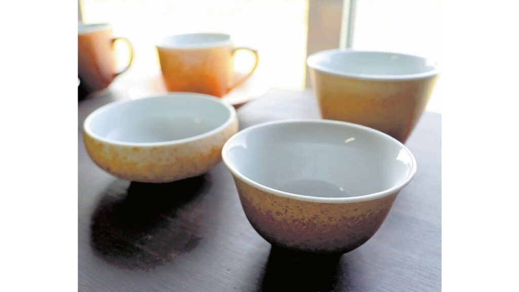 [ニュース] 温泉の沈殿物で磁器、散策マップ制作…開湯２００年の福岡県「船小屋温泉郷」活性化へ奔走