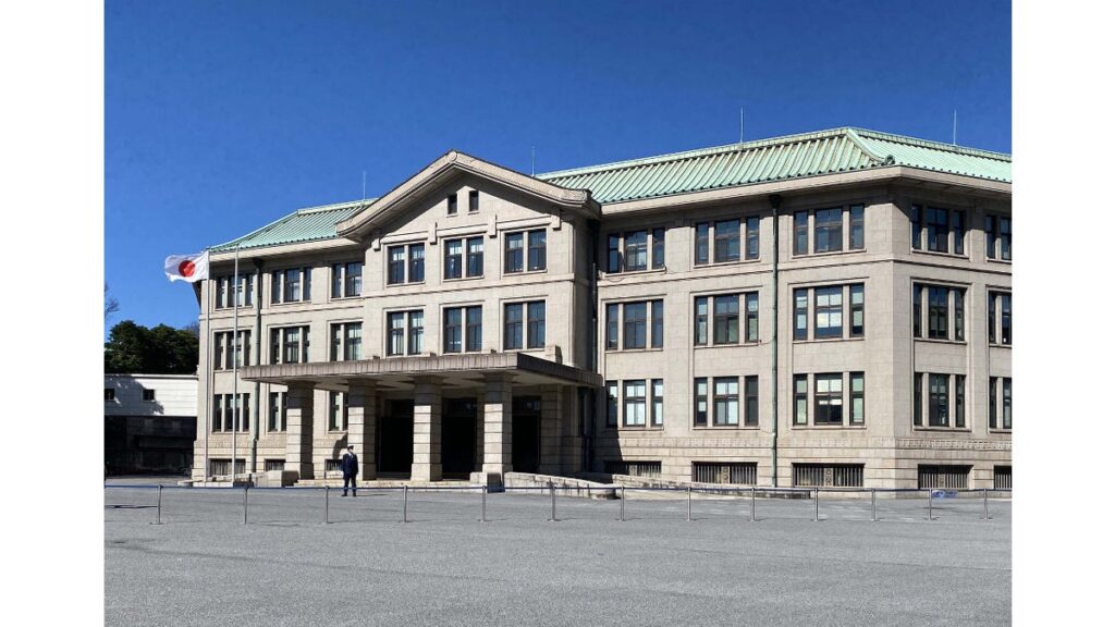 [皇室] 両陛下、チャールズ英国王の招待で６月下旬に「国賓」訪英…新型コロナの感染拡大で再調整