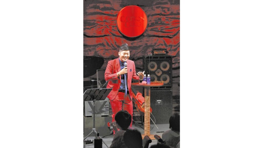 [関西文化] 笑ってなんぼ＜９＞人種・政治・宗教 あえてネタに