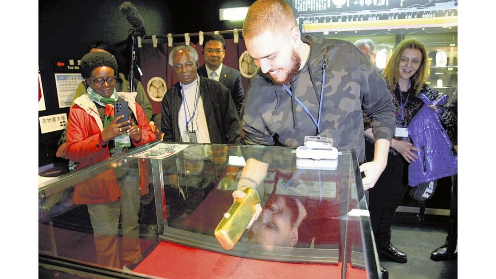 [ニュース] 金塊の取り出し体験終了 史跡佐渡金山 展示は継続