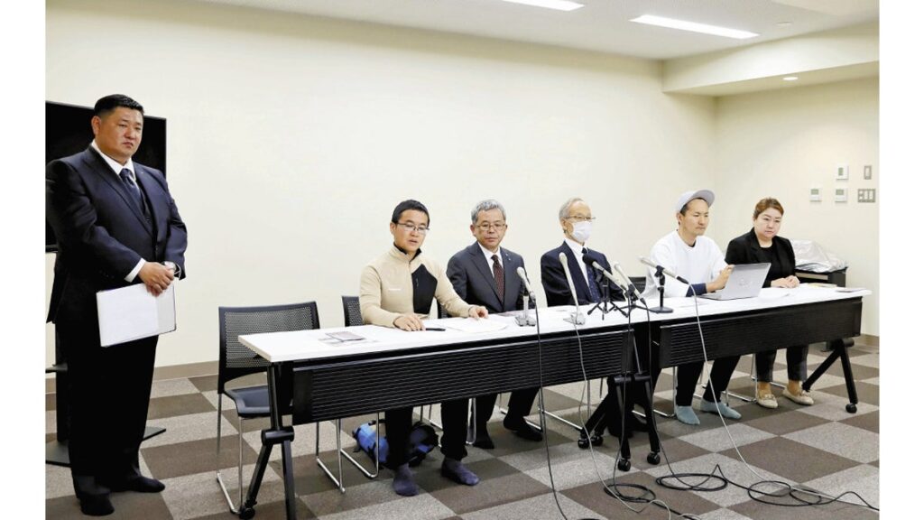 [社会] 「ご神体をこれ以上傷つけてはならない」…富士山登山鉄道構想に反対団体、署名活動やＳＮＳ発信
