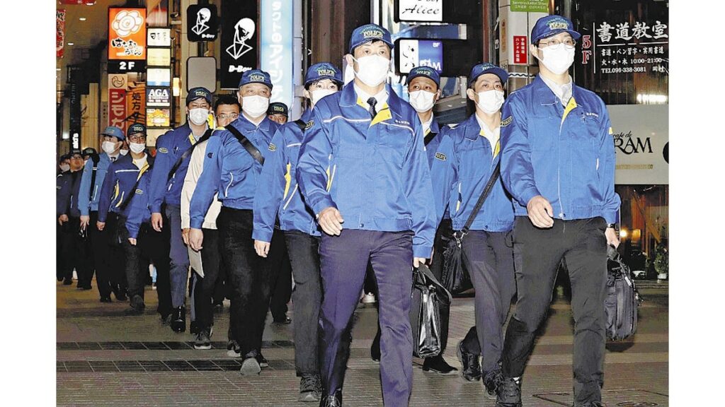 [ニュース] 熊本県警、熊本市・下通の風俗案内所に立ち入り調査…１８歳未満の従業員いないかなど確認