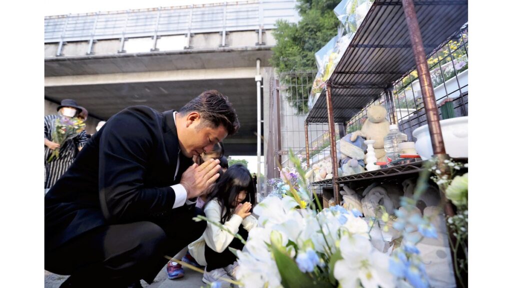 [社会] 関越道バス事故１２年、母亡くした警察官「事故減るような活動できたら」…遺族ら冥福祈る