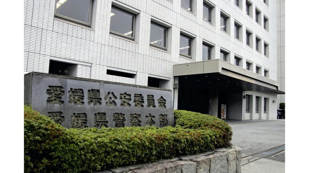 [社会] おみくじ台の料金箱から現金盗んだ疑い、６５歳の無職男を逮捕…同種の被害が複数件発生