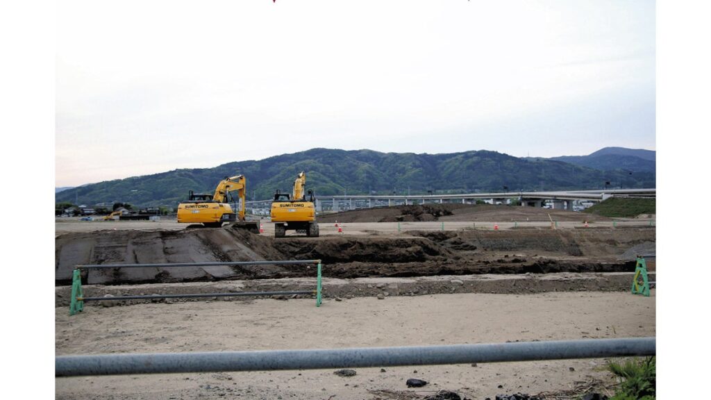 [経済] モール予定地はまだ整地中、１２月に開業できる？…市長「難しいのでは」イオン「遅れの認識ない」
