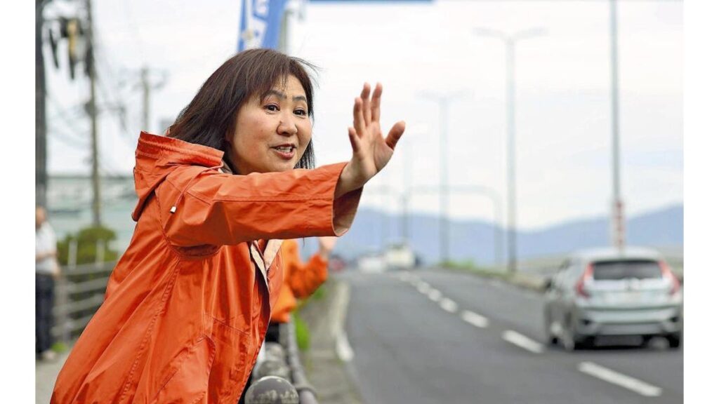 [ニュース] 衆院補選の与野党対決、長年の自民議席を初めて獲得…当選立民の亀井さん「島根でも政治変える可能性示した」