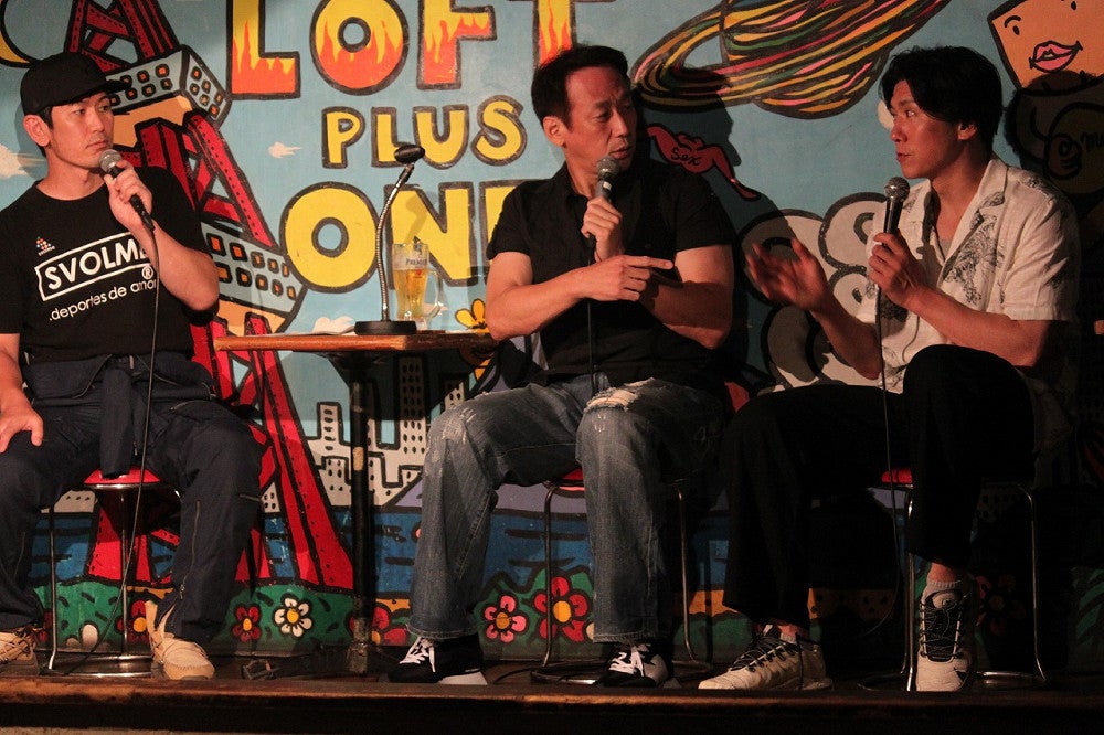 なごやかにトークする３人