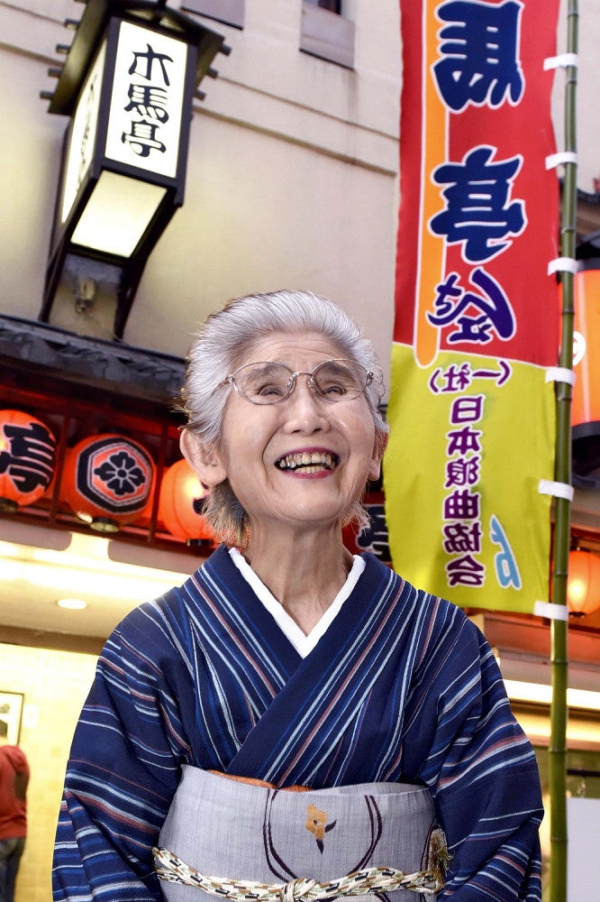 １１歳で親元を離れてひとり東京へ、名人たちの三味線を弾いた豊子。それにしても、昔の芸人ってすごい